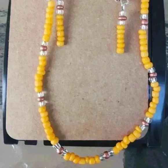 Mom's Island Beads Jewelry - Handmade Beaded Necklace and Earrings Set
